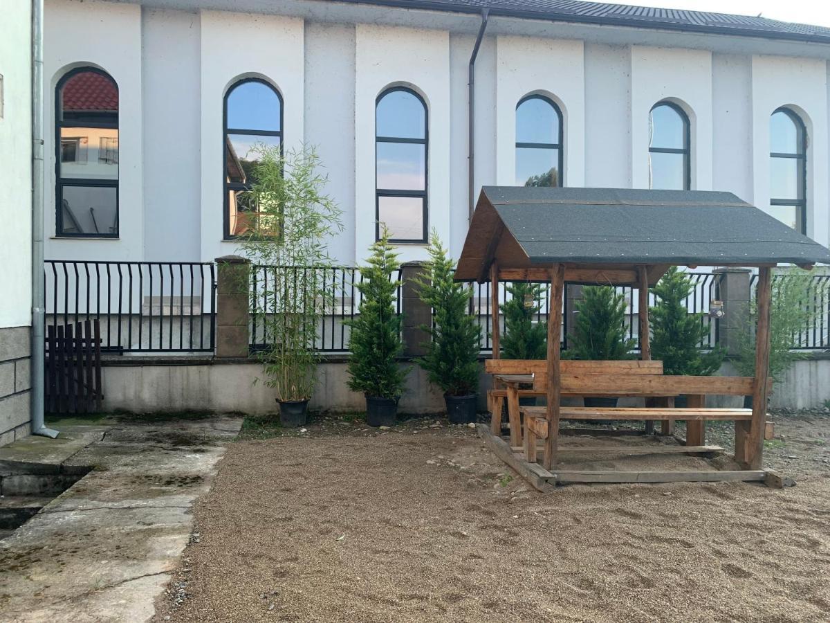 Master Adventure Guest House Vadu Crisului Exterior foto
